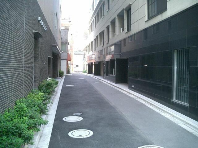 Compact Parking Space for Rent in Asakusa, Tokyo - Thumbnail 3