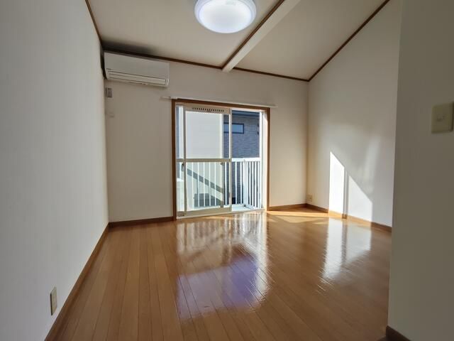 1R Apartment for Rent in Ichikawa, Chiba - 56,000 Yen - Thumbnail 4