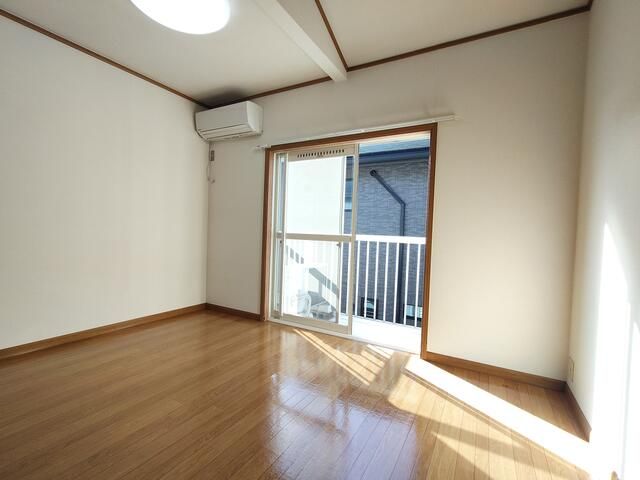 1R Apartment for Rent in Ichikawa, Chiba - 56,000 Yen - Thumbnail 3