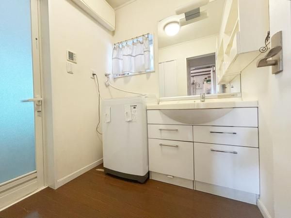 4LDK Detached House for Sale in Fuchu, Tokyo - Thumbnail 3