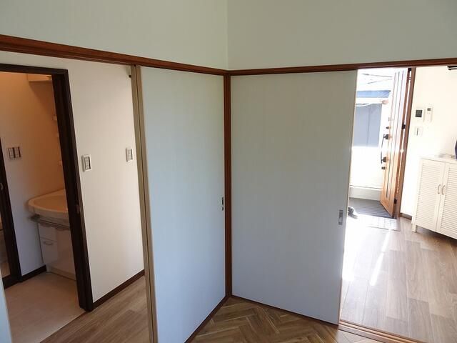 2DK Apartment for Rent near Kugenuma Kaigan Station, Fujisawa - Thumbnail 4