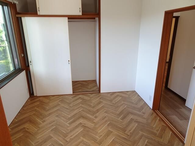 2DK Apartment for Rent near Kugenuma Kaigan Station, Fujisawa - Thumbnail 3