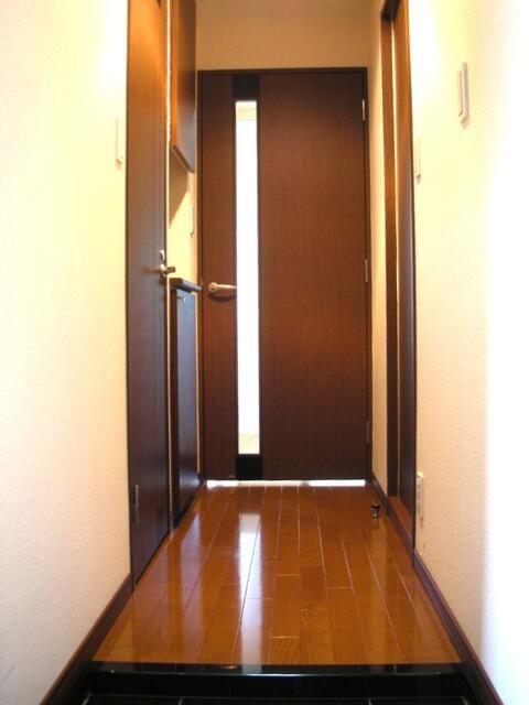 1DK Condo in Shin-Yokohama, Kanagawa - 30.80 sqm - Thumbnail 4
