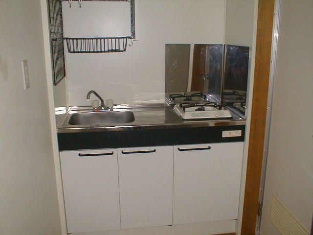 1K Apartment for Rent in Joetsu City, Niigata - 32,000 Yen - Thumbnail 3