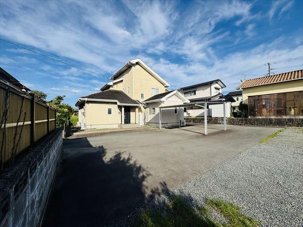 5LDK Family Home in Kumamoto with 533m² Land and Parking - Thumbnail 2