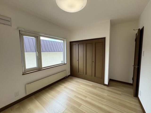 5LDK Detached House for Sale in Nishi-ku, Sapporo, Hokkaido - Thumbnail 4