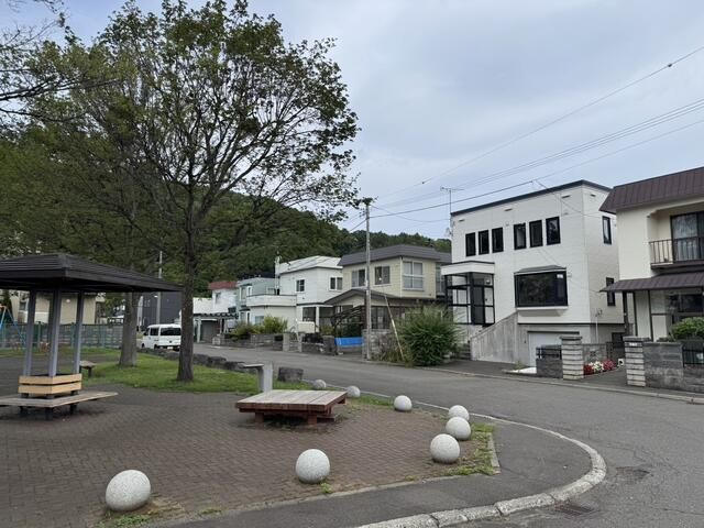 5LDK Detached House for Sale in Nishi-ku, Sapporo, Hokkaido - Thumbnail 2