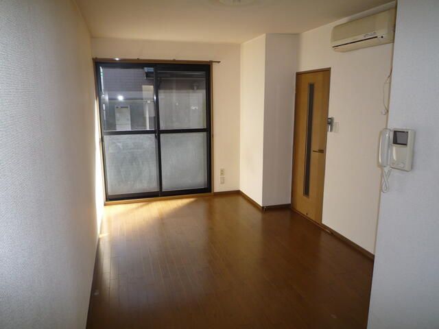 2LDK Apartment for Rent in Akishima, Tokyo - Thumbnail 3