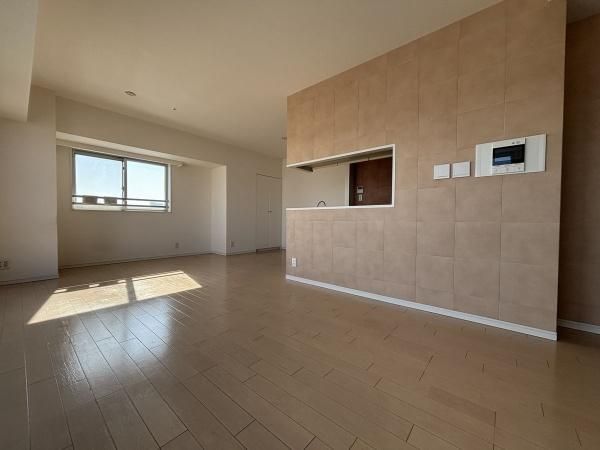 2LDK Apartment in Toyocho Central Tower, Koto, Tokyo - Thumbnail 4