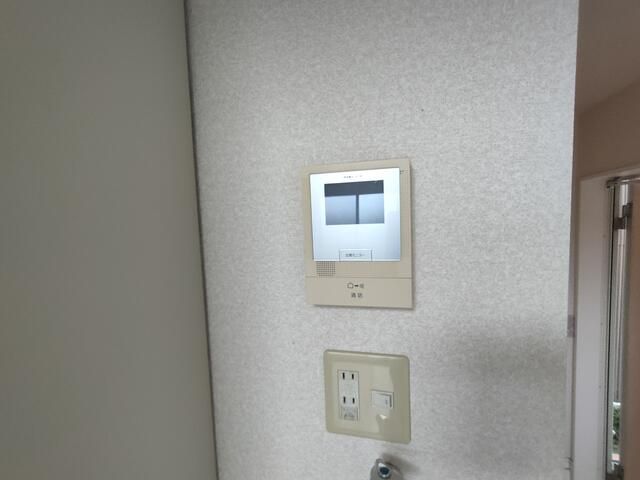 Yokosuka 1R Apartment for Rent Near Yokosuka Chuo Station - Thumbnail 4