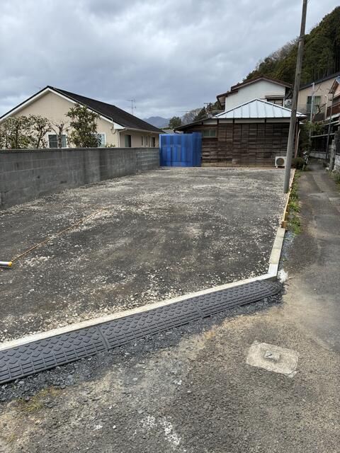 Parking Space for Rent in Ome, Tokyo - 12,000 Yen - Thumbnail 2