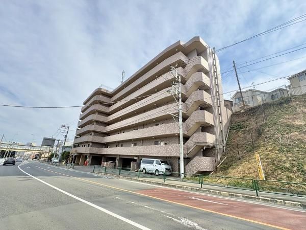 2LDK Apartment for Sale in Hino, Tokyo - Lupinus Hino Ichibankan - Thumbnail 2