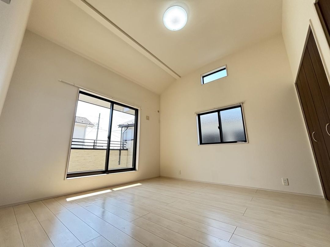 Modern 4LDK House in Isesaki with 3 Parking Spaces - Thumbnail 4