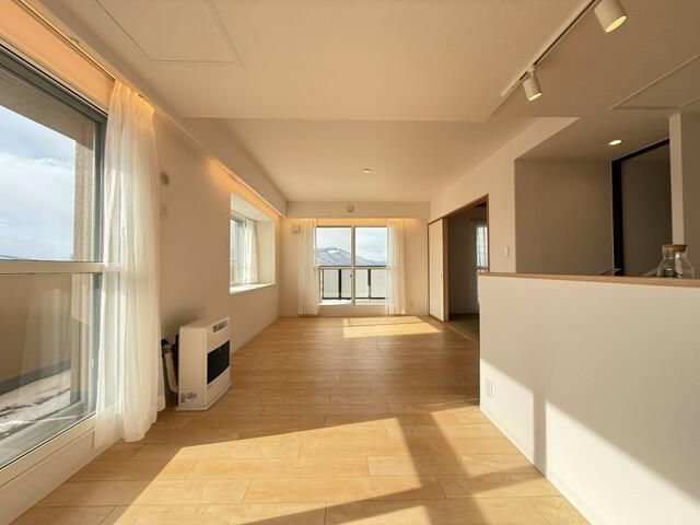 3LDK Apartment for Sale in Toyohira-ku, Sapporo, Hokkaido - Thumbnail 4