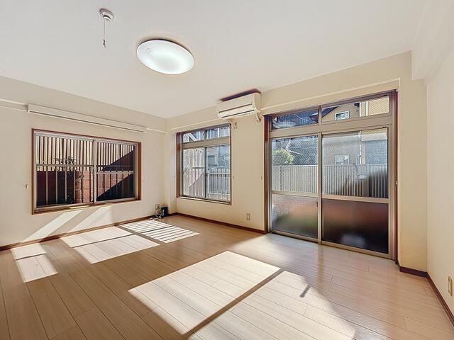 Studio Apartment for Rent in Koshigaya, Saitama - 35 sqm - Thumbnail 4