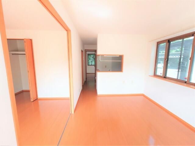2LDK Apartment for Rent in Akiruno, Tokyo - Thumbnail 4