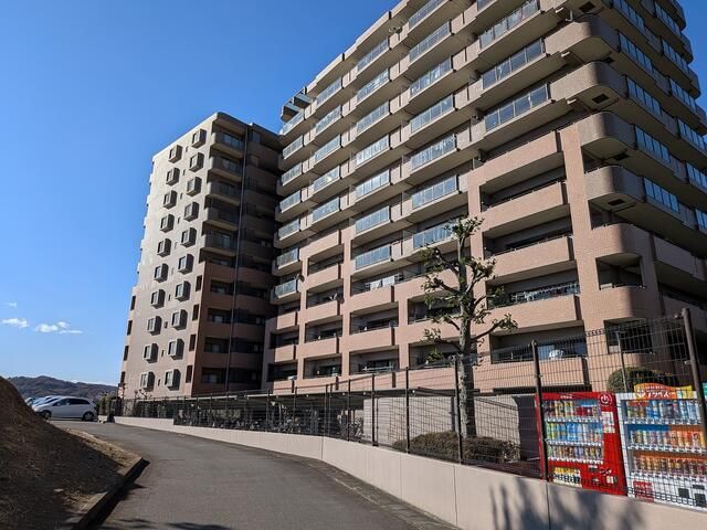 3LDK Apartment for Sale in Takasaki, Gunma with Recent Renovations - Thumbnail 2