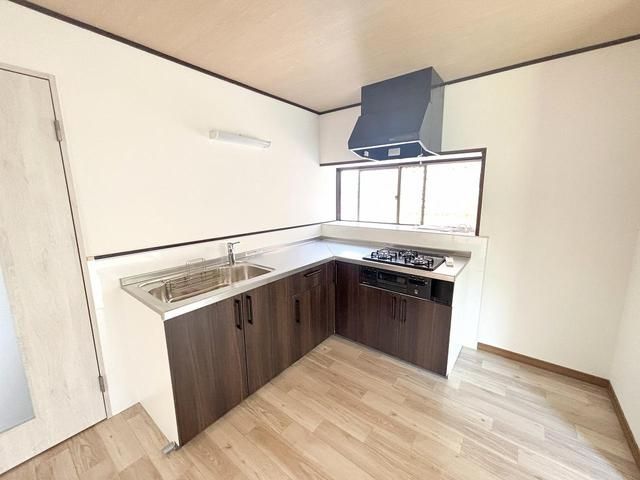 4LDK House in Kumano Town, Hiroshima with 3 Parking Spaces - Thumbnail 2