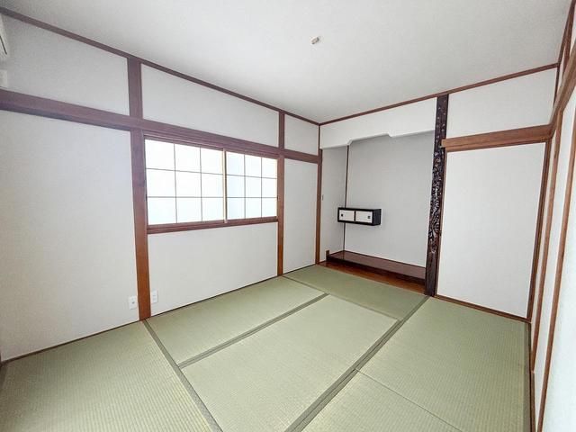 4LDK House in Kumano Town, Hiroshima with 3 Parking Spaces - Thumbnail 3