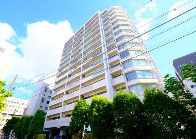 Park Homes Minami-Azabu The Residence 2LDK Apartment for Sale - Thumbnail 3