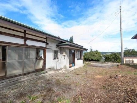 Century-Old Farmhouse with Field in Shimogo, Fukushima - Thumbnail 4