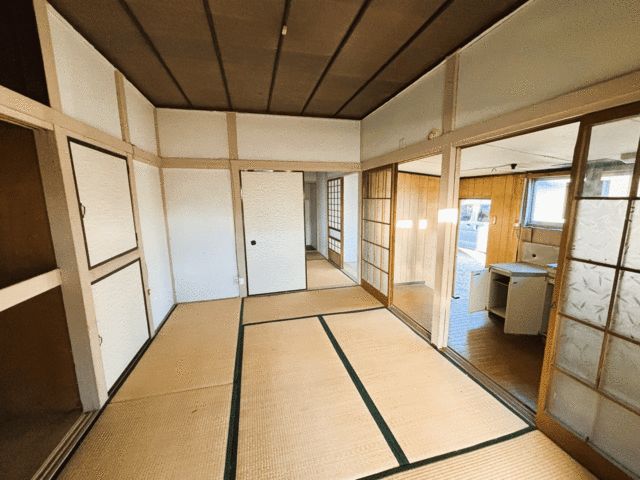 2K Rental House in Yoshikawa, Saitama - 32 sqm - Thumbnail 3