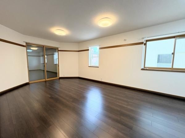 4LDK Used Detached House in Oamishirasato, Chiba - Thumbnail 4