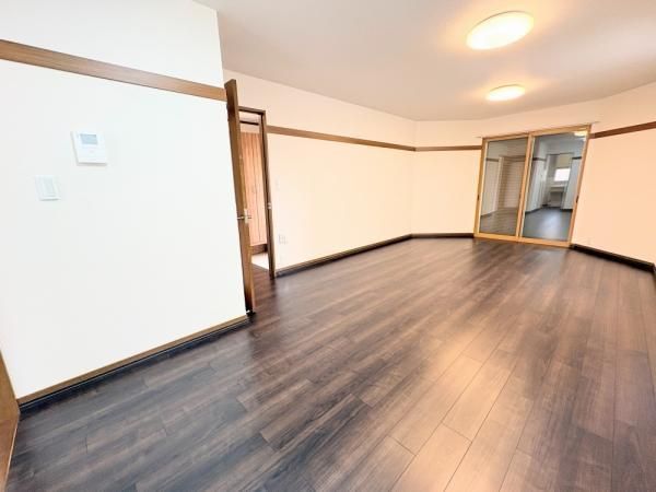 4LDK Used Detached House in Oamishirasato, Chiba - Thumbnail 2