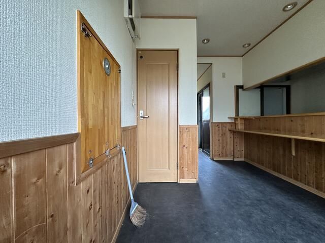 Commercial Shop Space for Rent in Kofu, Yamanashi - Thumbnail 2