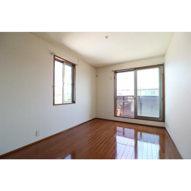 Gran Shario B 2LDK Apartment for Rent in Kofu, Yamanashi - Thumbnail 3