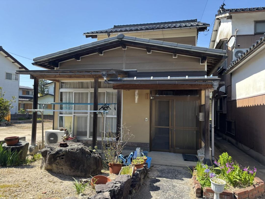 4DK House for Sale in Yurihama, Tottori with Parking - Thumbnail 2