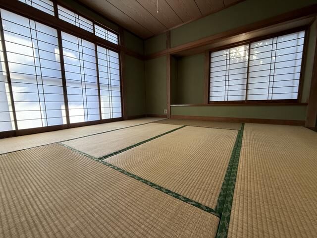 3LDK Used House for Sale in Yokosuka City, Kanagawa - Thumbnail 2