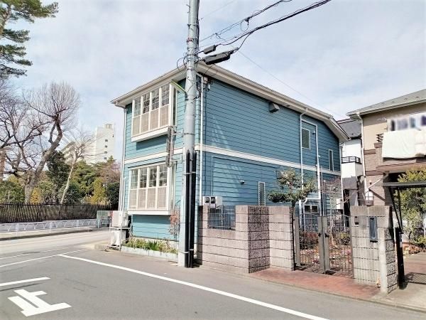 1999 2LDK Detached House for Sale in Setagaya, Tokyo - Thumbnail 2