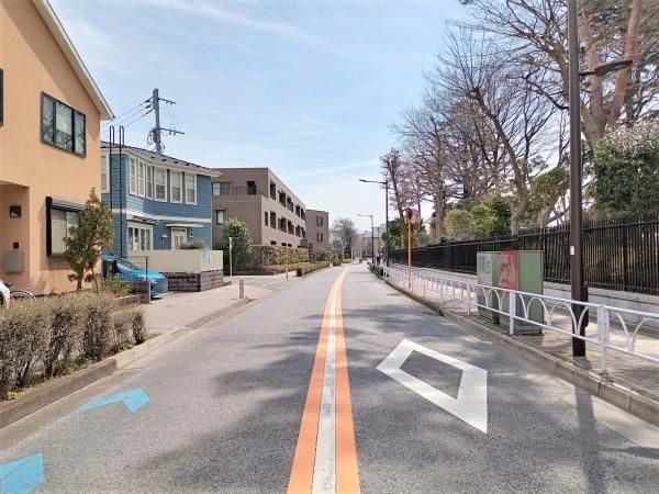 1999 2LDK Detached House for Sale in Setagaya, Tokyo - Thumbnail 3