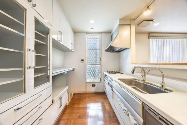 Modern 4LDK House for Sale in Kawasaki, Kanagawa - Thumbnail 4