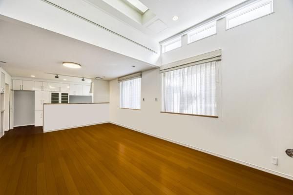 Modern 4LDK House for Sale in Kawasaki, Kanagawa - Thumbnail 2