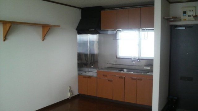 1LDK Apartment for Rent in Goshogawara, Aomori - 39.74 sqm - Thumbnail 3