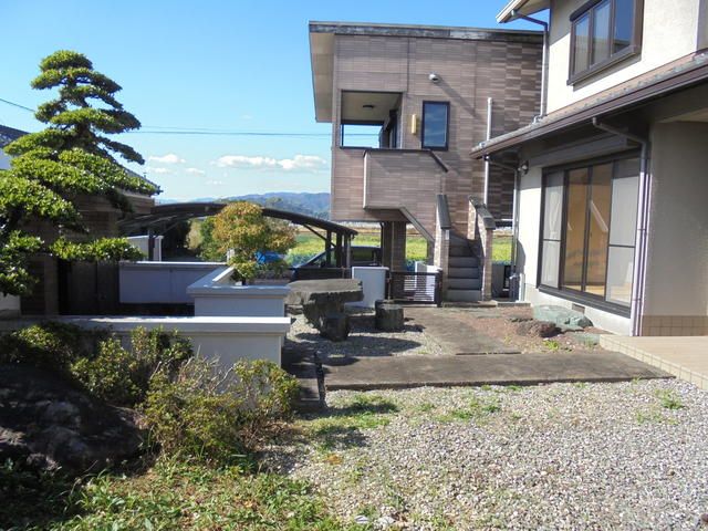 5LDK House for Sale in Nankoku, Kochi - 432sqm Land - Thumbnail 2