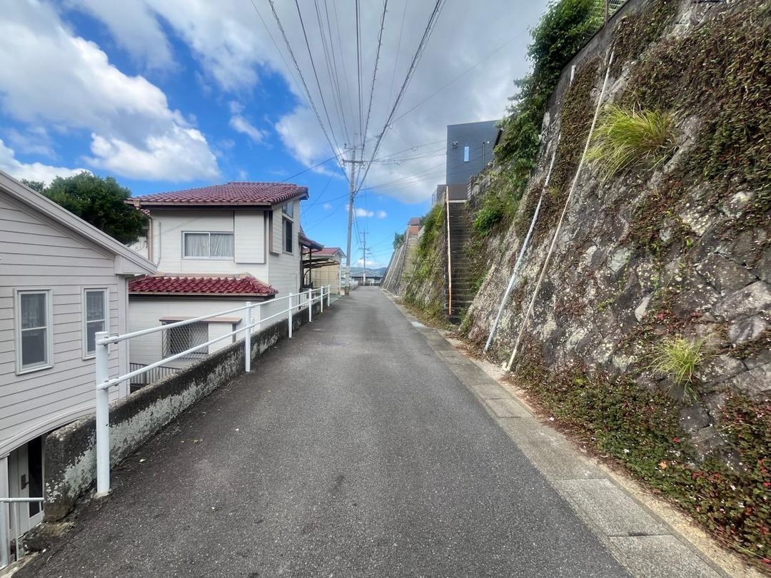 5LDK Detached House for Sale in Yatsuo-cho, Nagasaki - Thumbnail 2