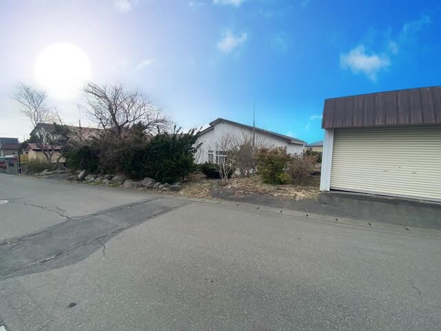 955.8 sqm Residential Land for Sale in Nanae Town, Hokkaido - Thumbnail 2