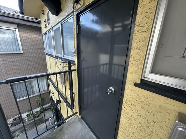 1K Apartment for Rent in Atsugi, Kanagawa - 18 sqm - Thumbnail 2