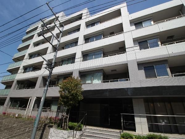 3LDK Used Apartment for Sale in Chofu, Tokyo - Thumbnail 3