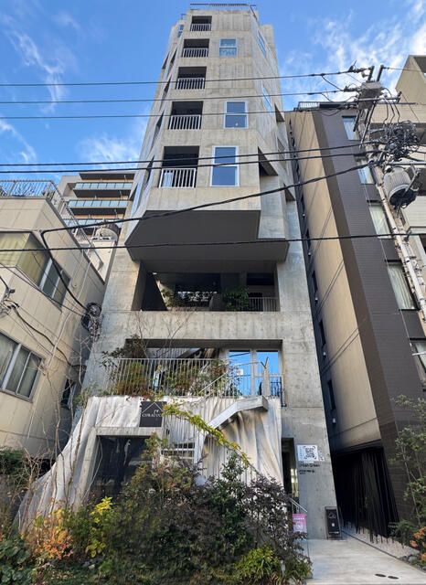 Modern Office for Rent in Toshima-ku, Tokyo - 24.99 sqm - Thumbnail 2