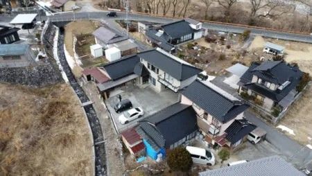 Renovated Home in Iijima Town, Nagano with Water Channel - Thumbnail 4