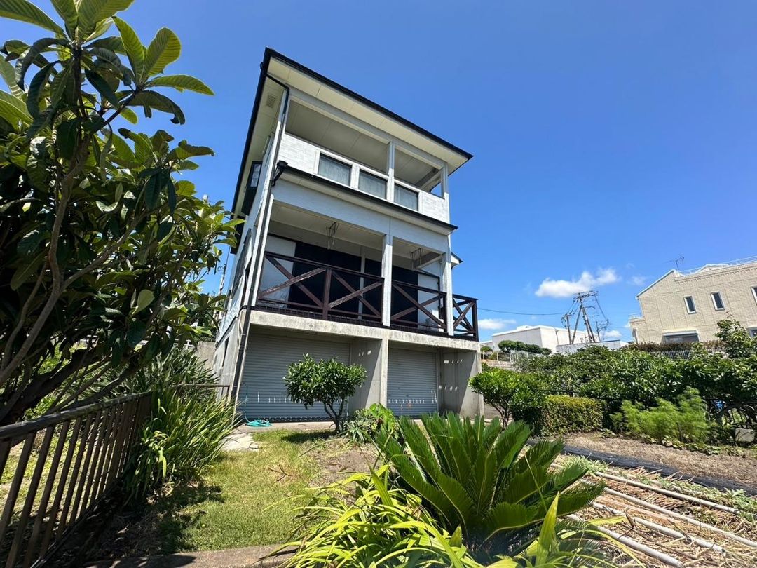 3LDK House for Sale in Kagoshima's Hinodecho with 3 Parking Spaces - Thumbnail 3