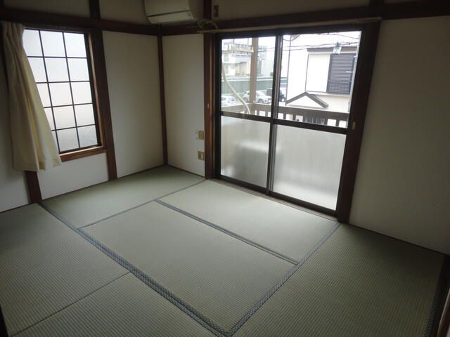 2K Apartment for Rent near Shimosa-Nakayama Station, Ichikawa - Thumbnail 2