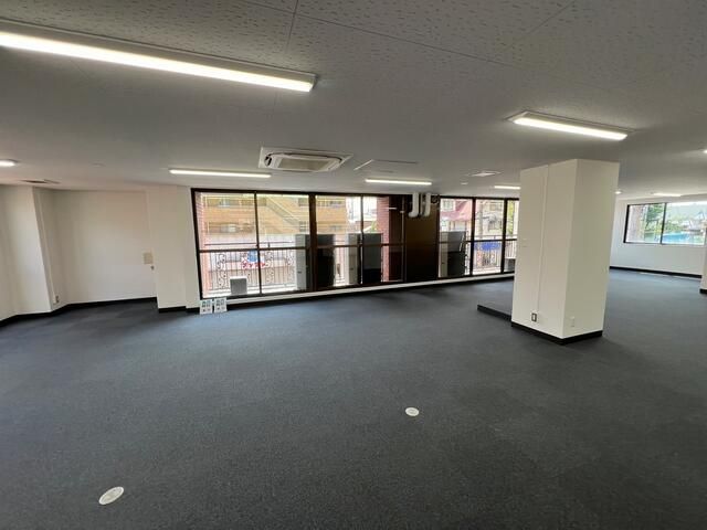 Commercial Office/Shop for Rent in Soka City, Saitama - Thumbnail 3