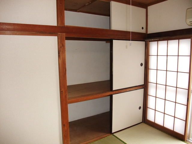 2K Apartment for Rent in Ichikawa, Chiba - 30 sqm - Thumbnail 4