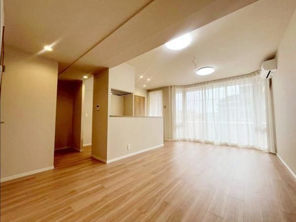 3LDK Apartment for Sale in Kunitachi, Tokyo - Thumbnail 2