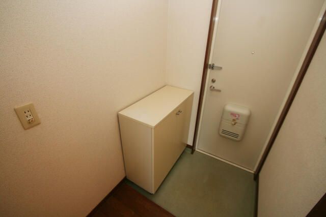 1K Apartment for Rent in Odawara City, Kanagawa - 19.80 sqm - Thumbnail 2